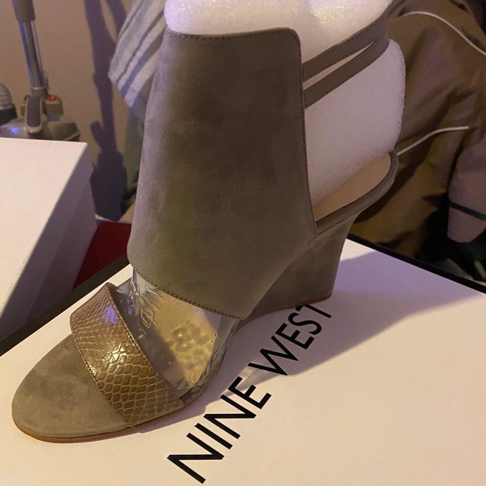 Womens New Nine West Wedges